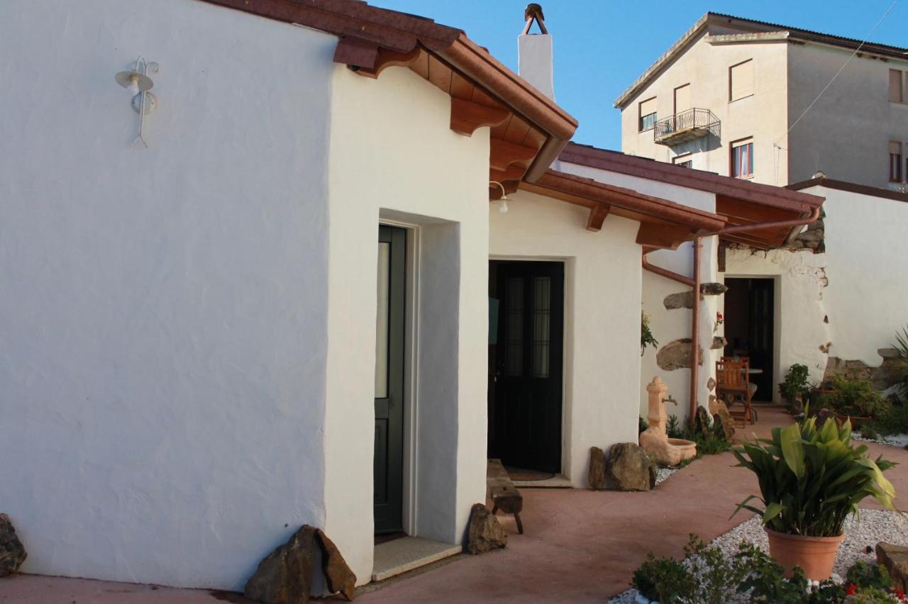 Holiday Mandrolisai Doc Atzara Exterior foto
